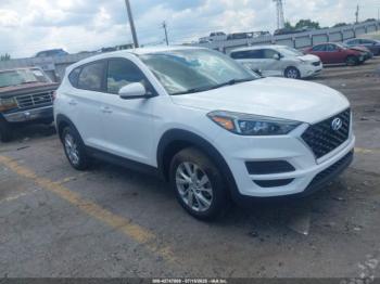  Salvage Hyundai TUCSON