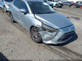  Salvage Toyota Yaris