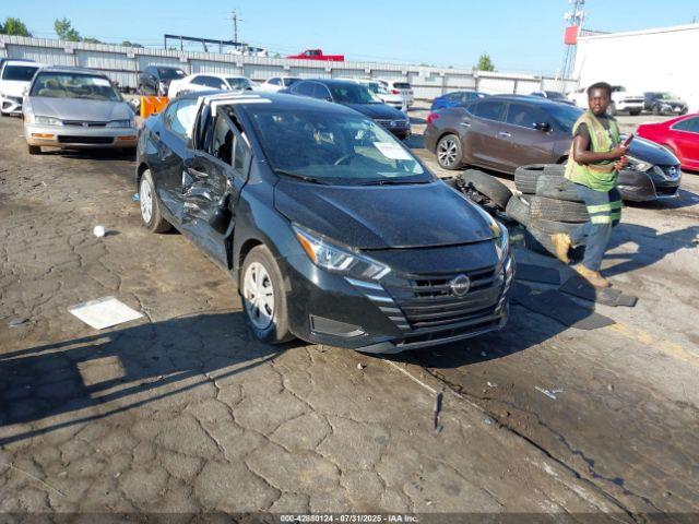  Salvage Nissan Versa