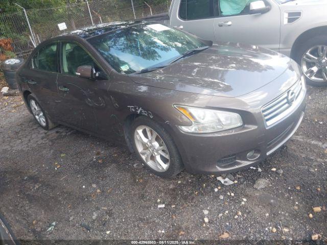  Salvage Nissan Maxima