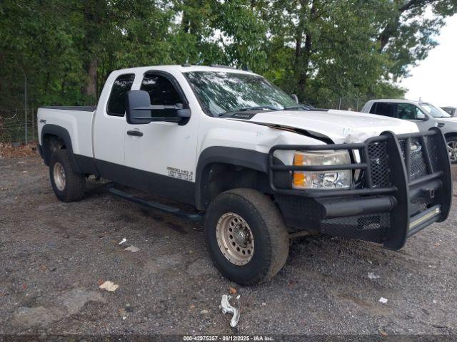  Salvage Chevrolet Silverado 2500