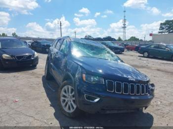  Salvage Jeep Grand Cherokee