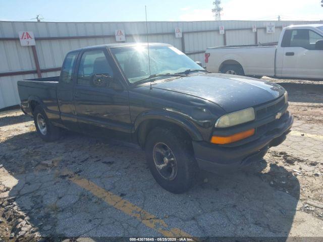  Salvage Chevrolet S-10