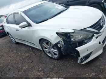  Salvage Nissan Altima