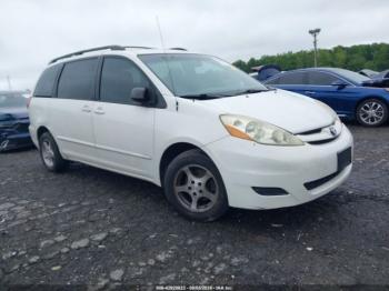  Salvage Toyota Sienna