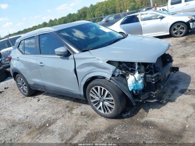  Salvage Nissan Kicks