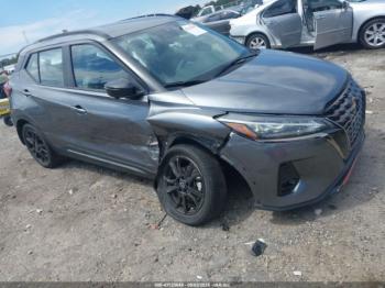  Salvage Nissan Kicks