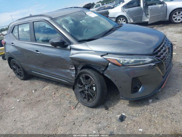  Salvage Nissan Kicks