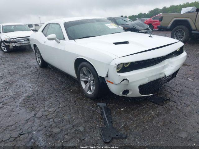  Salvage Dodge Challenger
