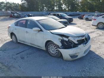  Salvage Nissan Altima