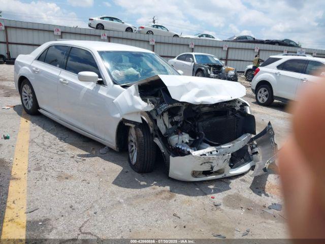  Salvage Chrysler 300