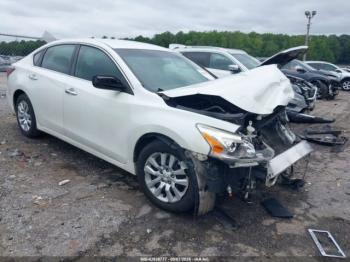  Salvage Nissan Altima