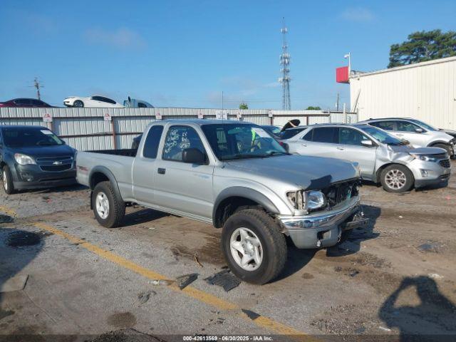  Salvage Toyota Tacoma