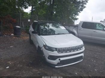  Salvage Jeep Compass