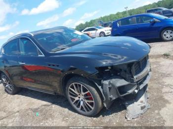  Salvage Maserati Levante