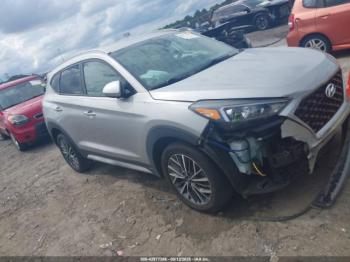  Salvage Hyundai TUCSON