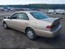 Toyota Camry Le Image 4