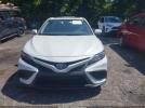 Toyota Camry Se Hybrid Image 10
