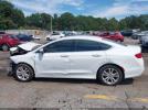 Chrysler 200 Limited Image 9