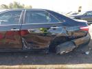 Toyota Camry Le Image 8