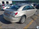 Chrysler 200 Touring Image 8