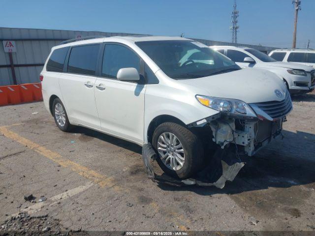  Salvage Toyota Sienna