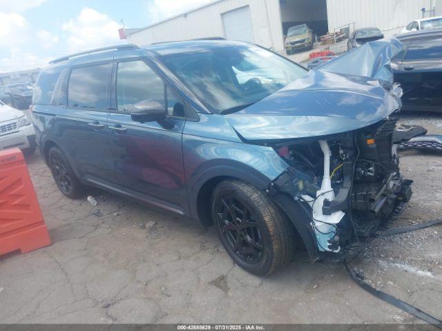  Salvage Kia Carnival