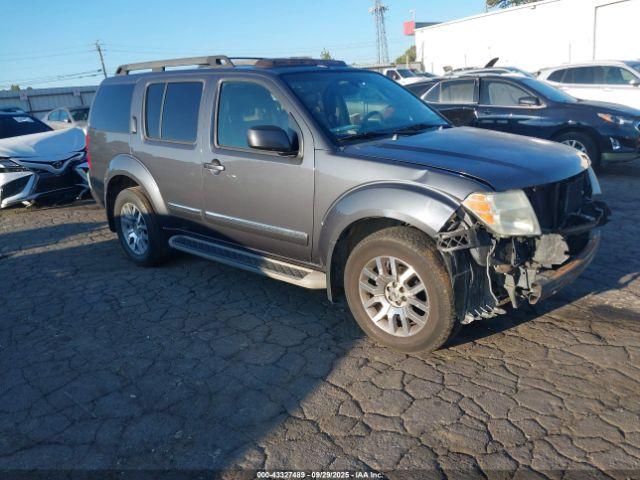  Salvage Nissan Pathfinder
