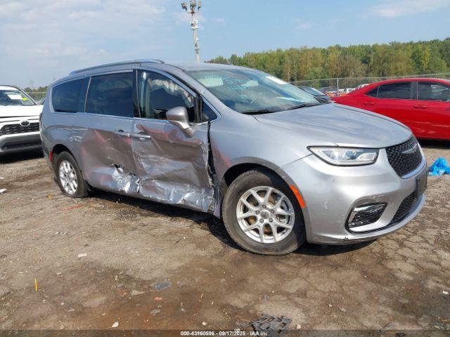  Salvage Chrysler Pacifica