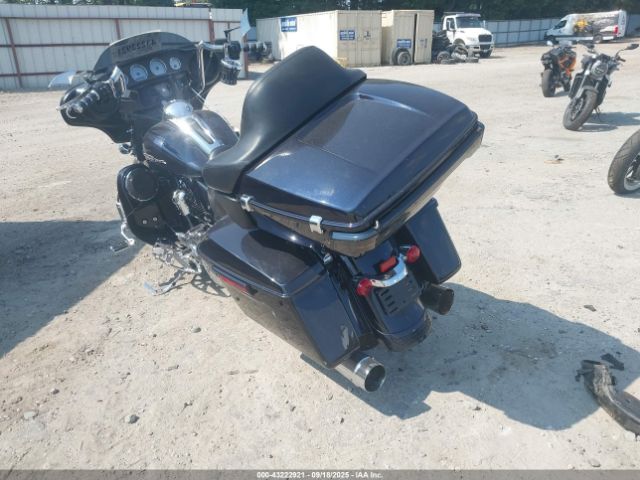 Harley-Davidson Flhx Image 6