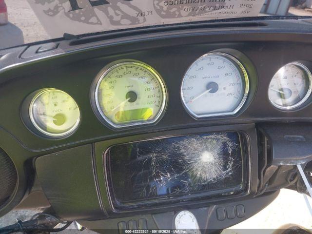 Harley-Davidson Flhx Image 5