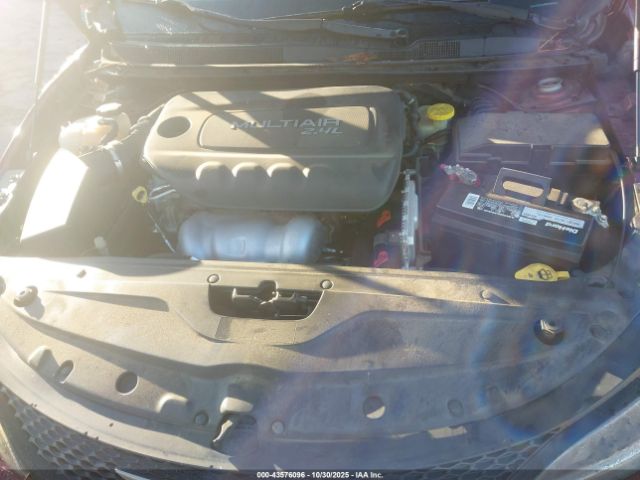 Chrysler 200 S Image 4