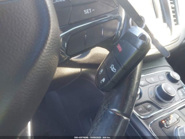 Chrysler 200 S Image 14