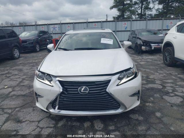 Lexus Es Image 11