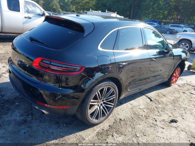Porsche Macan S Image 13