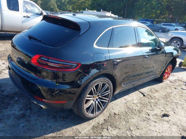 Porsche Macan S Image 13