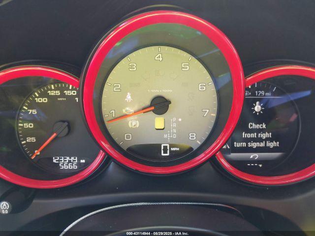 Porsche Macan S Image 2