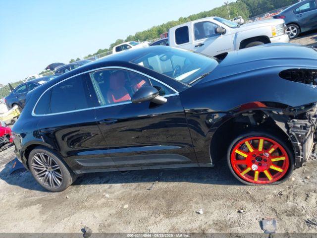 Porsche Macan S Image 8