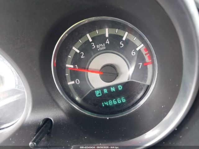 Chrysler 200 Lx Image 13