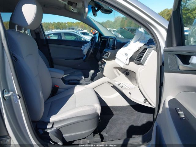 Hyundai TUCSON Sport Image 2