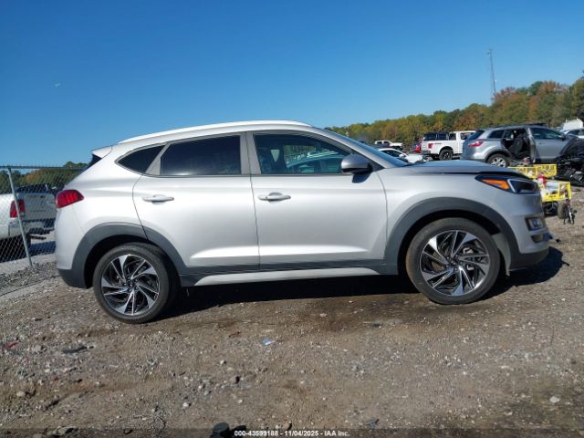 Hyundai TUCSON Sport Image 18
