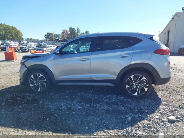 Hyundai TUCSON Sport Image 14