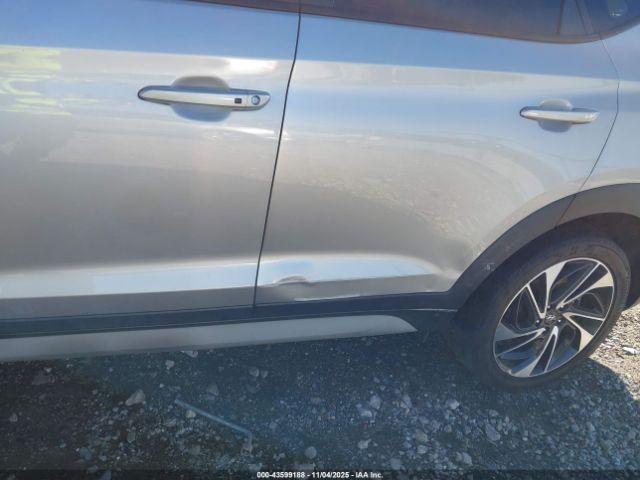 Hyundai TUCSON Sport Image 16