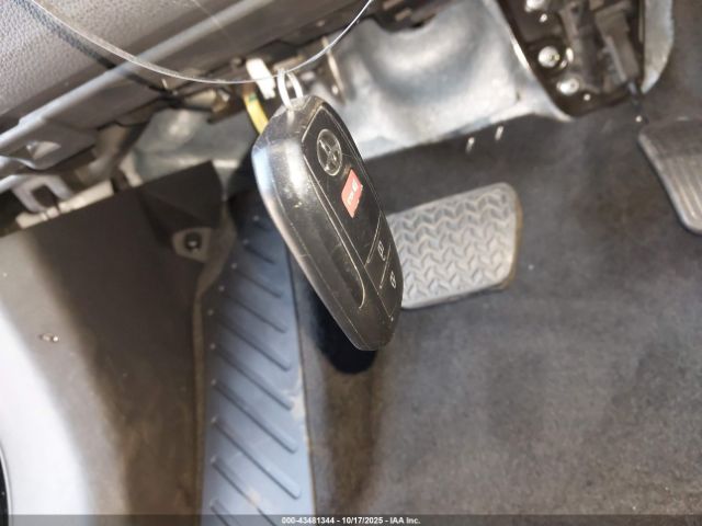 Toyota Tacoma Sr5 Image 15