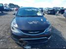 Chrysler 200 C Image 10