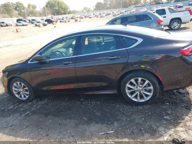 Chrysler 200 C Image 15