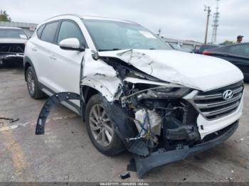  Salvage Hyundai TUCSON