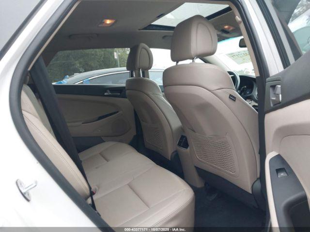 Hyundai TUCSON Se Plus Image 8