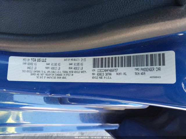 Chrysler 200 Limited Image 14