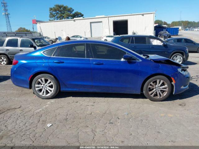 Chrysler 200 Limited Image 16